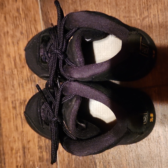 Kids Jordan 12 Retro - Picture 6 of 8